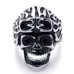 Bague En Titane Avec Tête De Mort