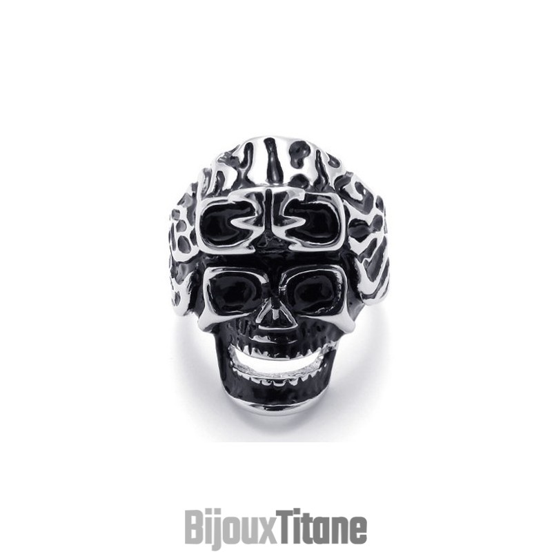 Bague En Titane Avec Tête De Mort Bague En Titane Avec Tête De Mort