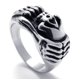 Bague En Titane Avec Tête De Mort