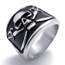 Bague En Titane Avec Tête De Mort