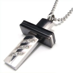 Pendentif Homme En Titane Pur Avec Pierre Précieuse En Forme De Croix De Haute Qualité