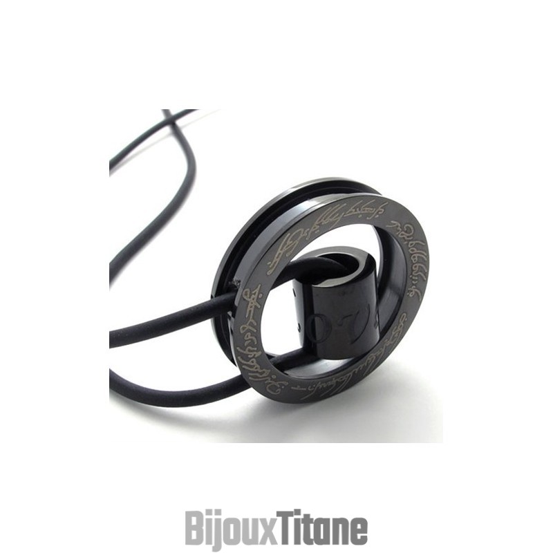 Pendentif En Titane Avec Anneau Noir Pendentif En Titane Avec Anneau Noir