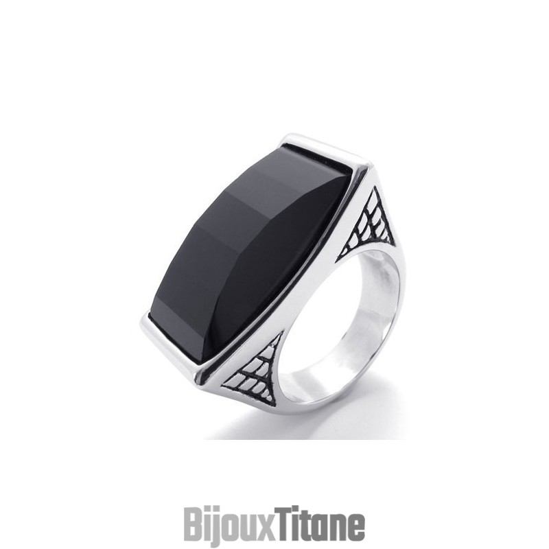 Bague En Titane Avec Pierres Précieuses Bague En Titane Avec Pierres Précieuses