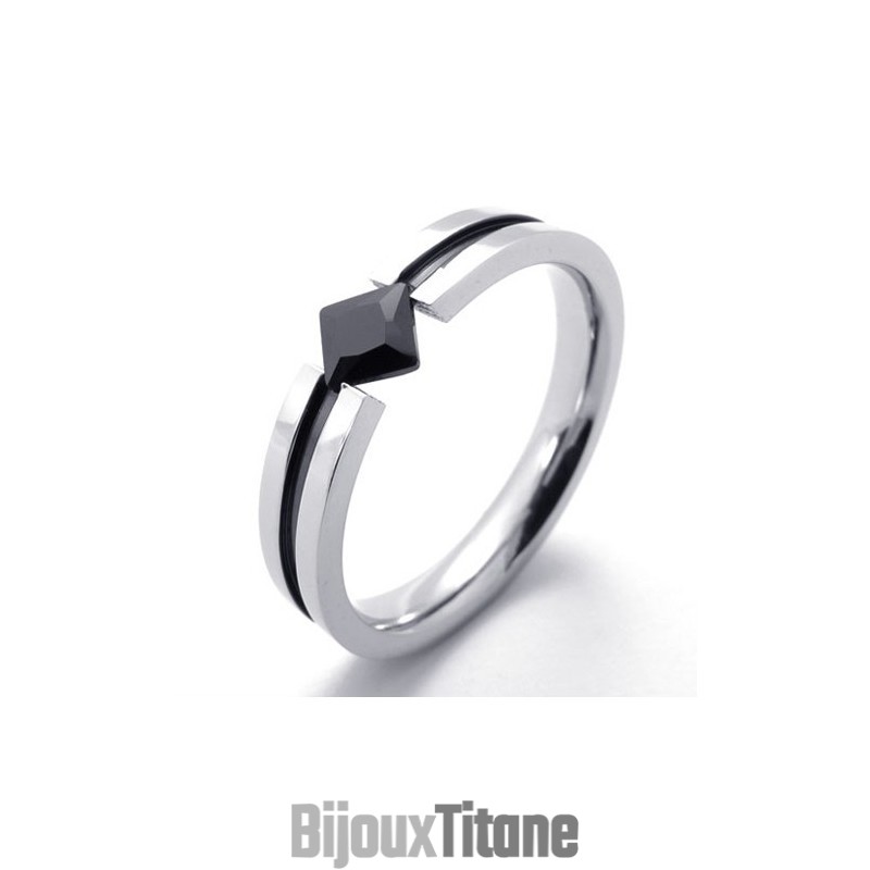 Bague Tendance En Titane Avec Pierres Noires Bague Tendance En Titane Avec Pierres Noires