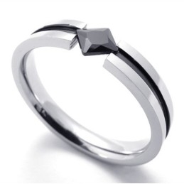 Bague Tendance En Titane Avec Pierres Noires