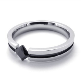 Bague Tendance En Titane Avec Pierres Noires