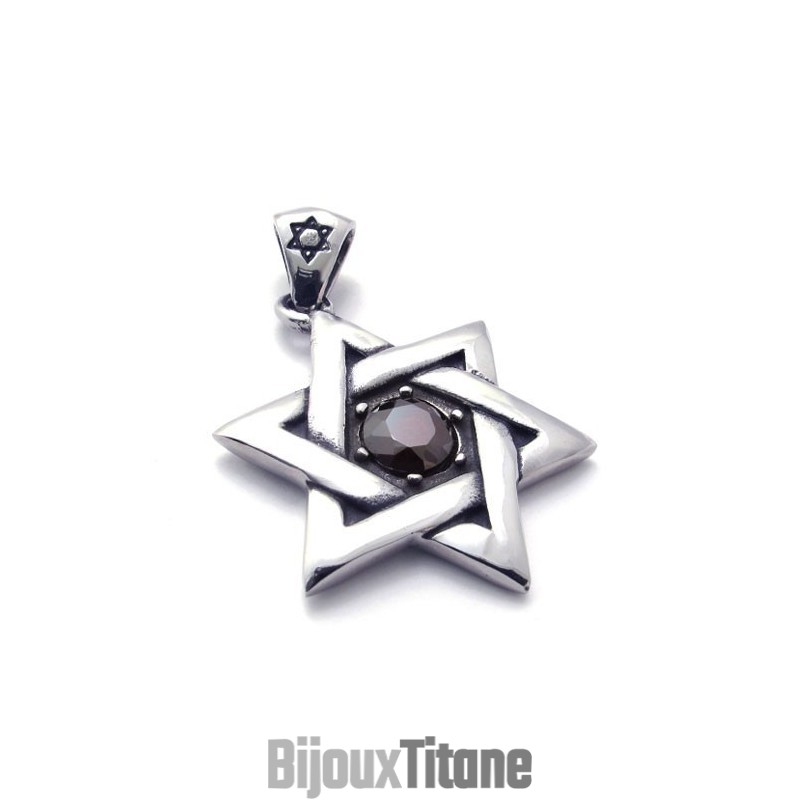 Pendentif Étoile Porte-Bonheur En Titane Et Zircon Rouge Pendentif Étoile Porte-Bonheur En Titane Et Zircon Rouge
