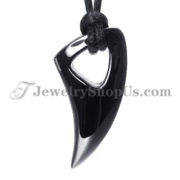 Pendentif En Titane Avec Dent De Loup Noire