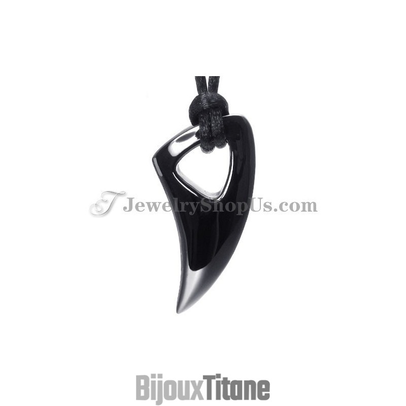 Pendentif En Titane Avec Dent De Loup Noire Pendentif En Titane Avec Dent De Loup Noire