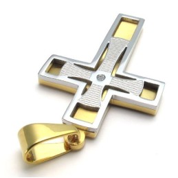 Pendentif Croix En Titane, Finement Travaillé, Brillant Et Durable
