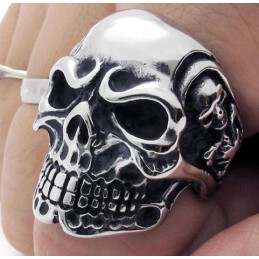 Bague En Titane De Renommée Mondiale, Magnifiquement Fabriquée Et Aux Couleurs Éclatantes