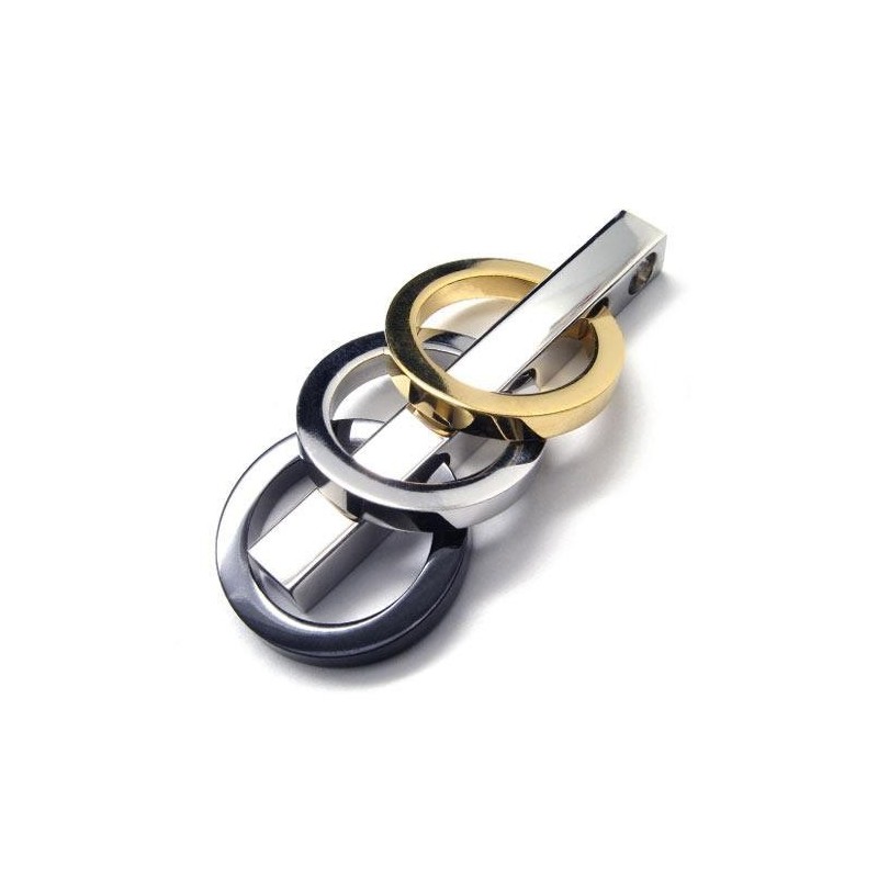 Collier Pendentif À Trois Anneaux En Titane Pur Pour Homme @ Collier Pendentif À Trois Anneaux En Titane Pur Pour Homme @